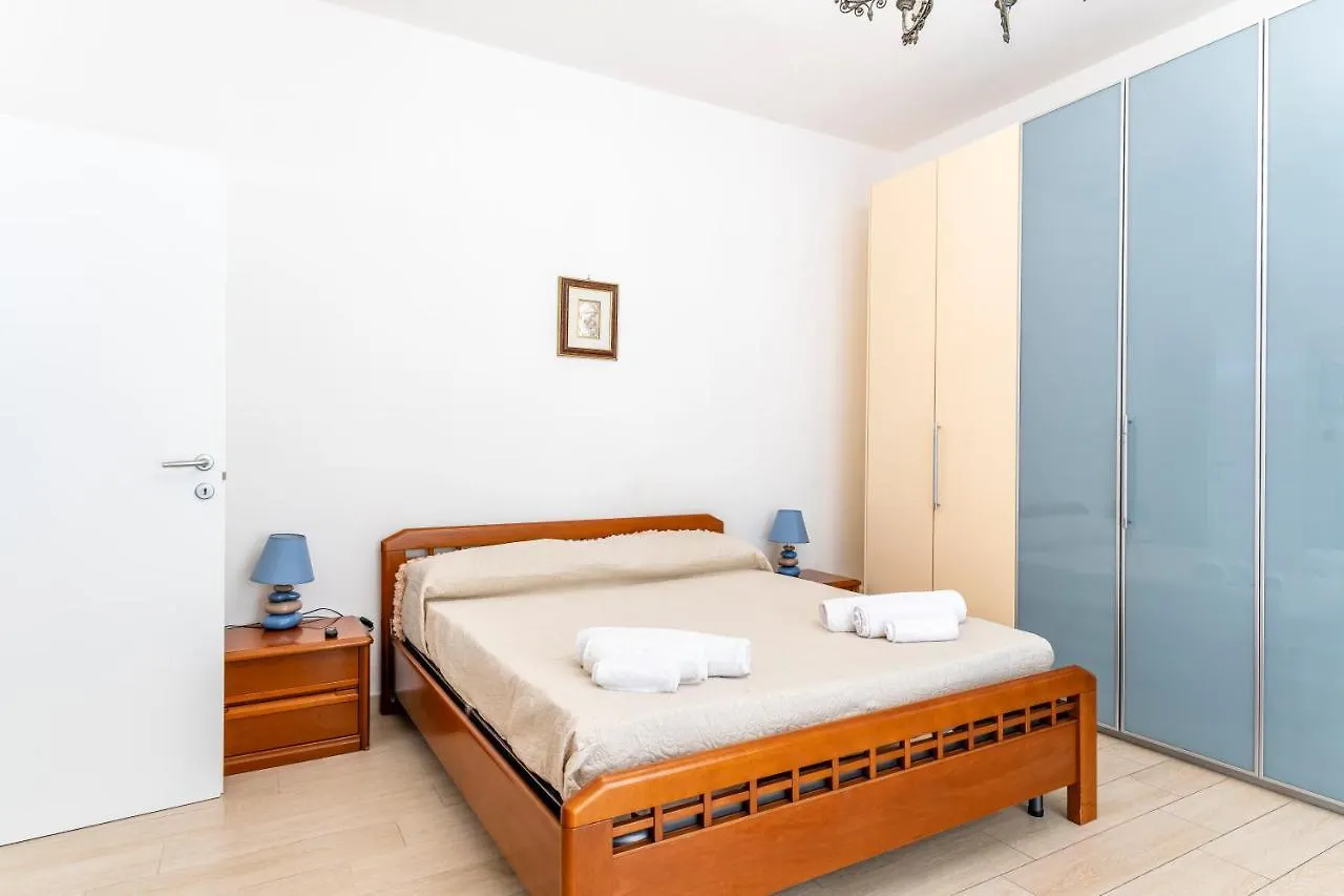 Livorno- Piazza Vittoria Central Apartment! Italy